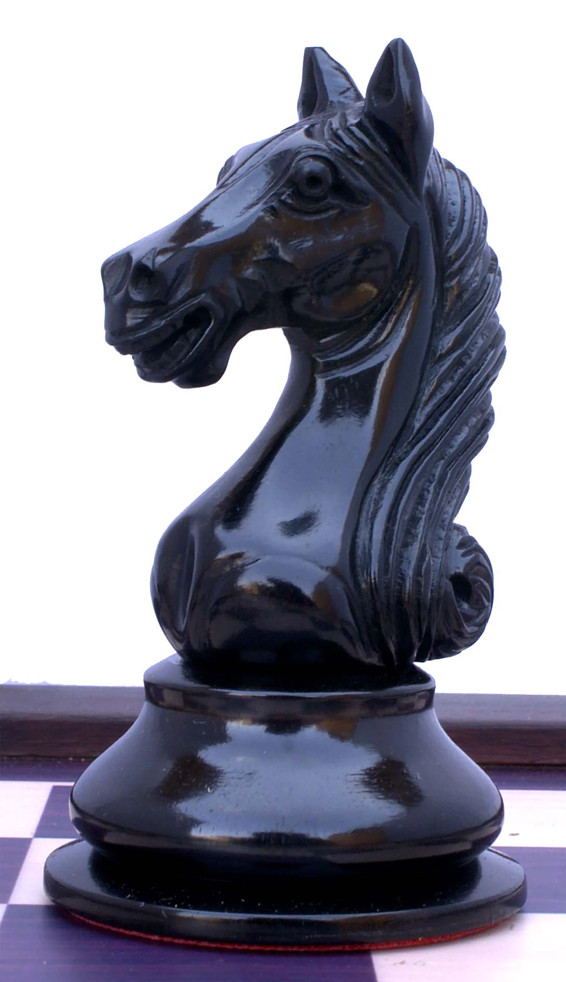 Warrior Series 4" Premium Staunton Chess Set in Ebony and Antiqued Box Wood - Image 9