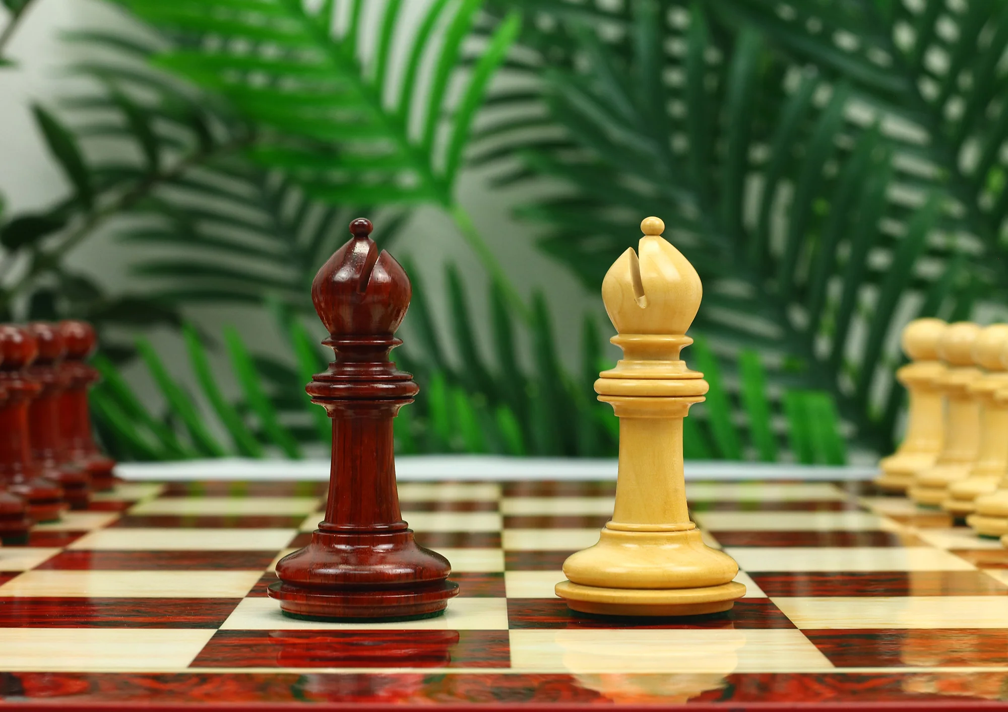 Danum Series 4.4" Premium Staunton Chess Set in Boxwood & Blood Rosewood - Image 13