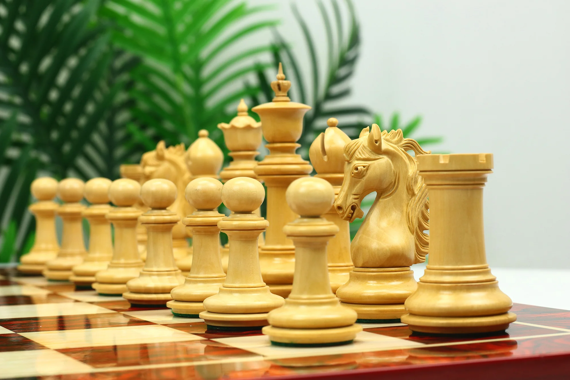 Danum Series 4.4" Premium Staunton Chess Set in Boxwood & Blood Rosewood - Image 2