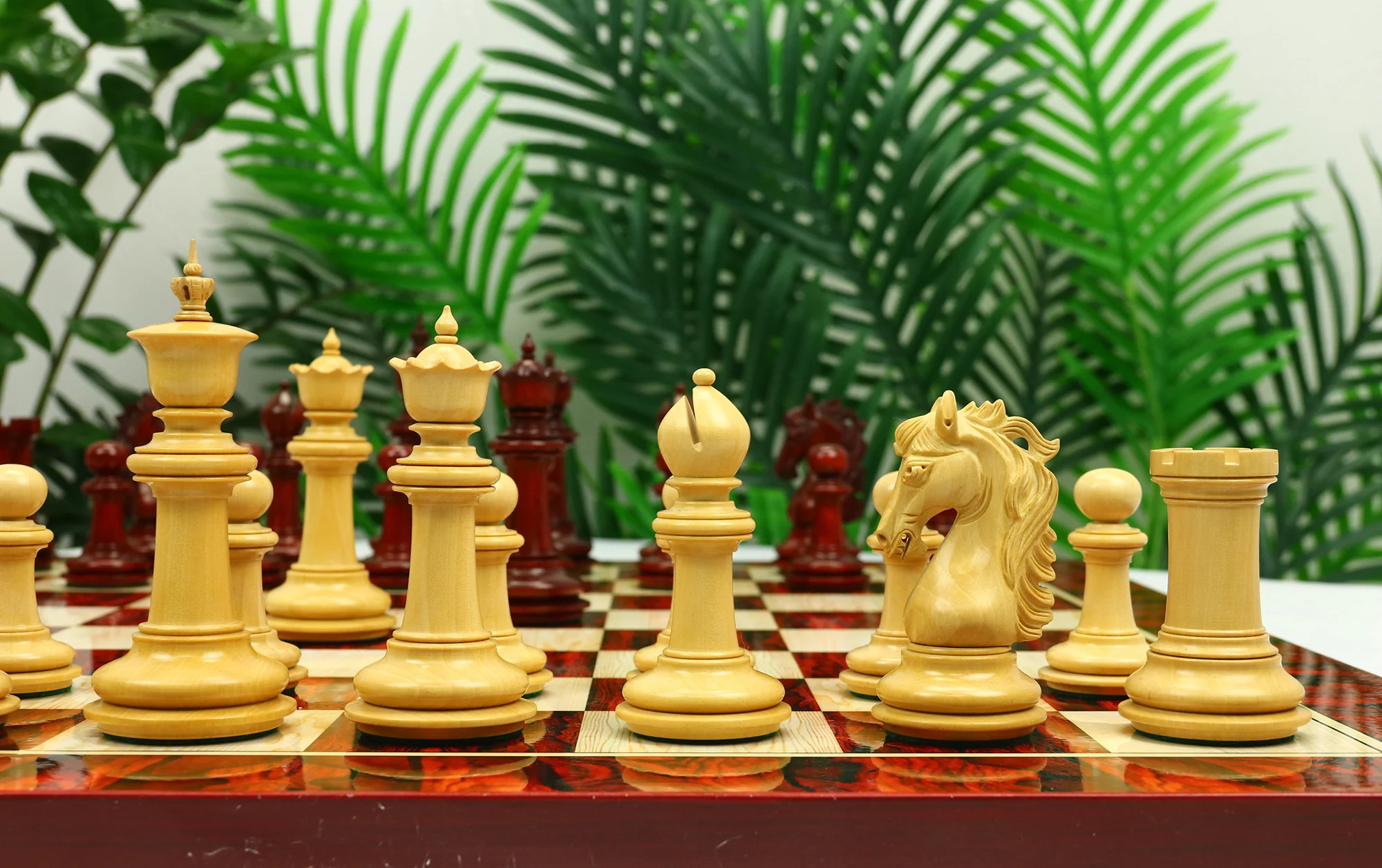Danum Series 4.4" Premium Staunton Chess Set in Boxwood & Blood Rosewood - Image 8