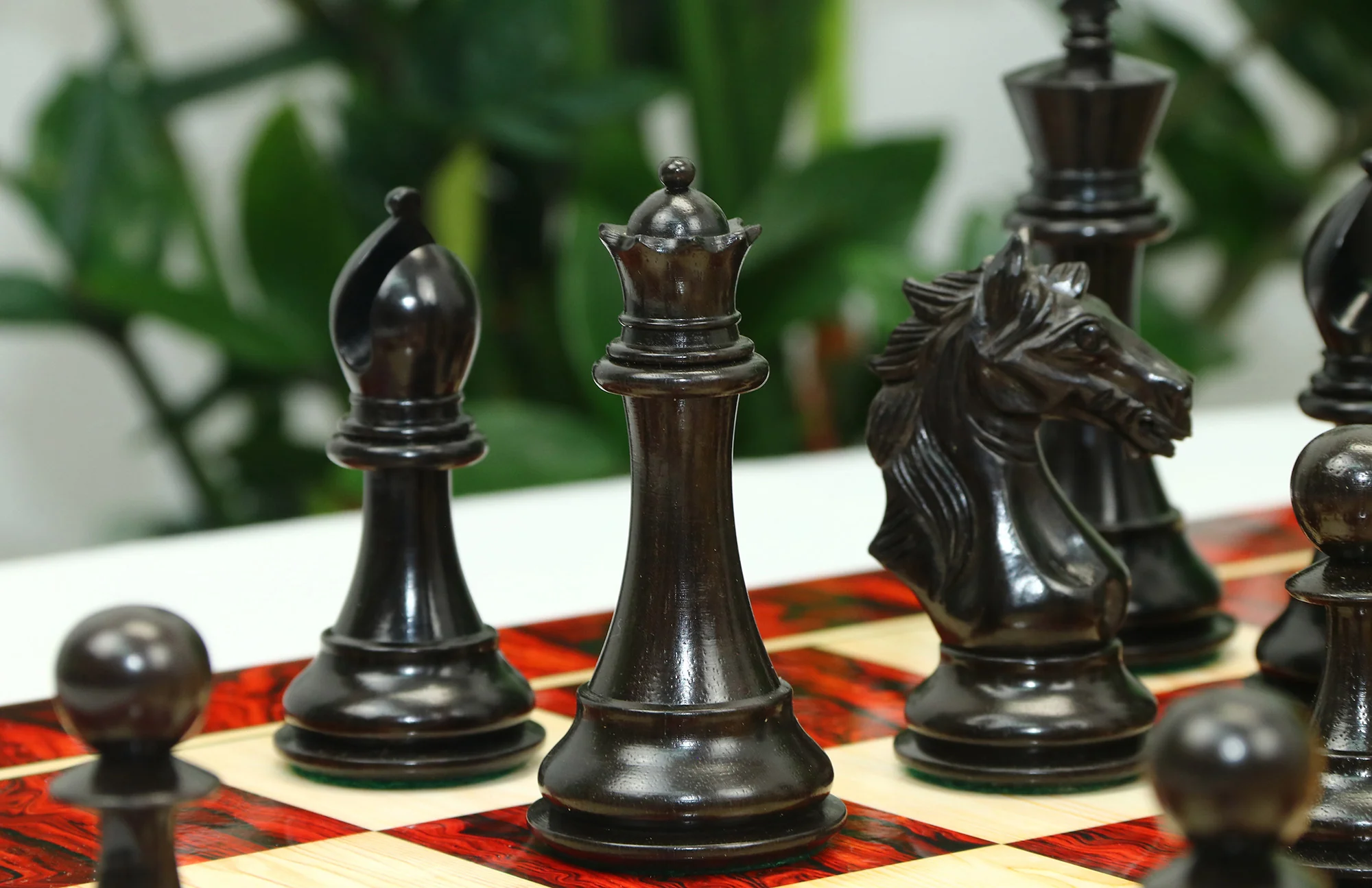 Elite Series 4.25" Luxury Staunton Chess set in Ebony/Boxwood - Image 15