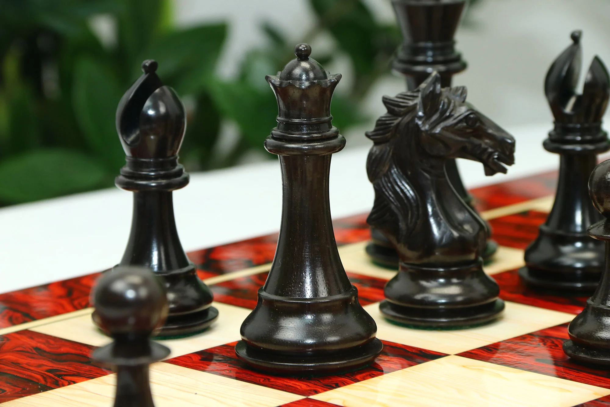 Elite Series 4.25" Luxury Staunton Chess set in Ebony/Boxwood - Image 24