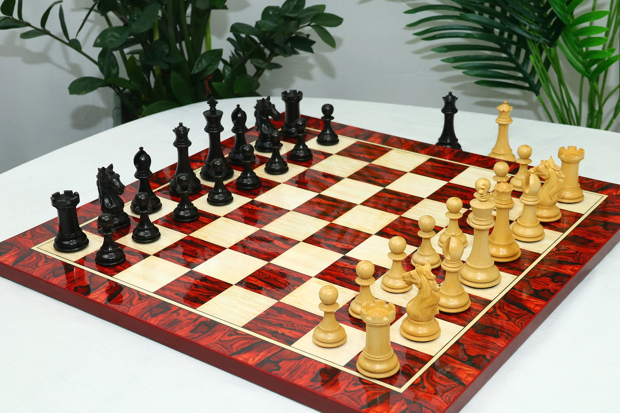 Elite Series 4.25" Luxury Staunton Chess set in Ebony/Boxwood - Image 31