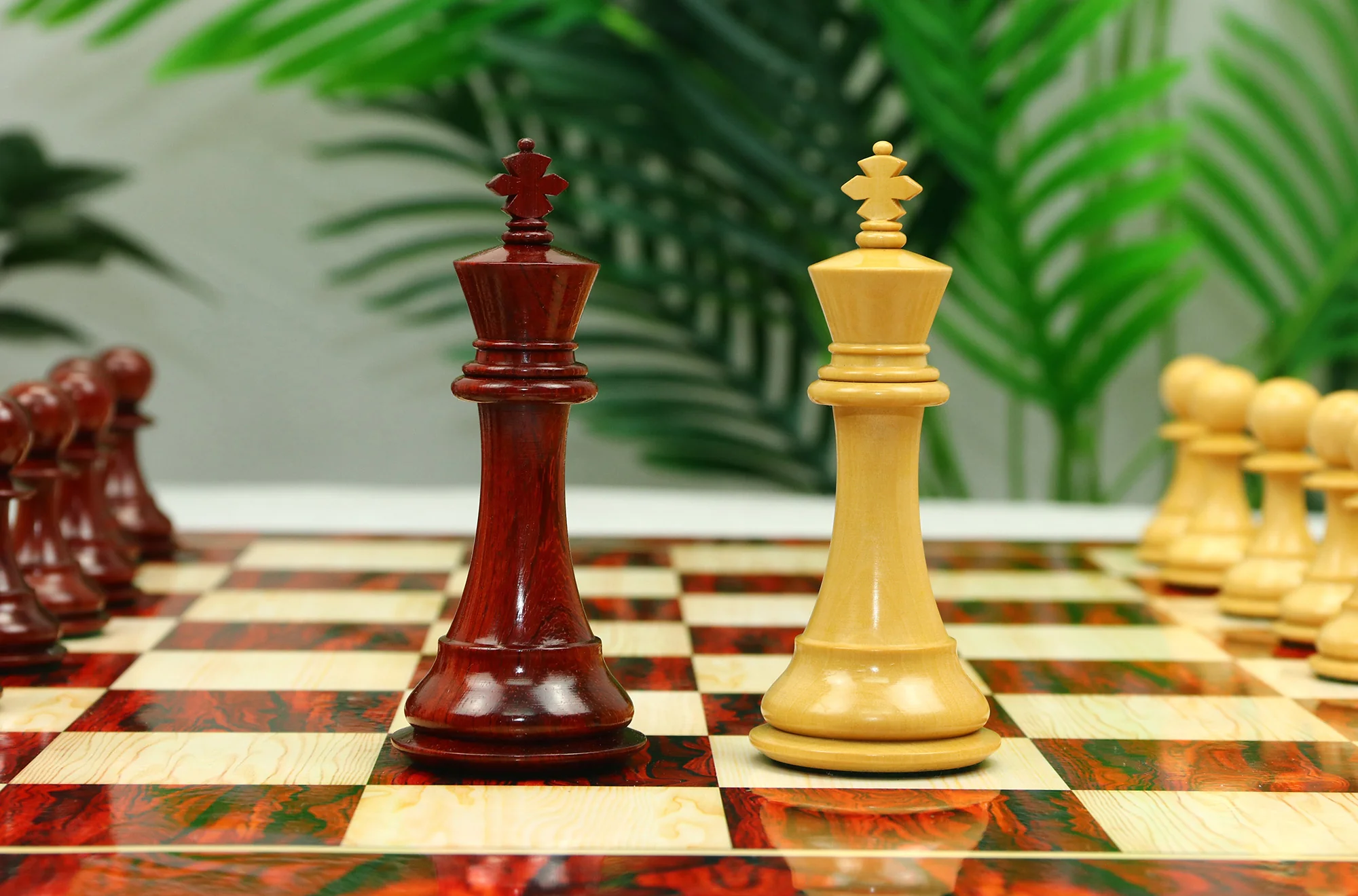 Elite Series 4.25" Luxury  Staunton Chess set in African Padouk & Boxwood - Image 10