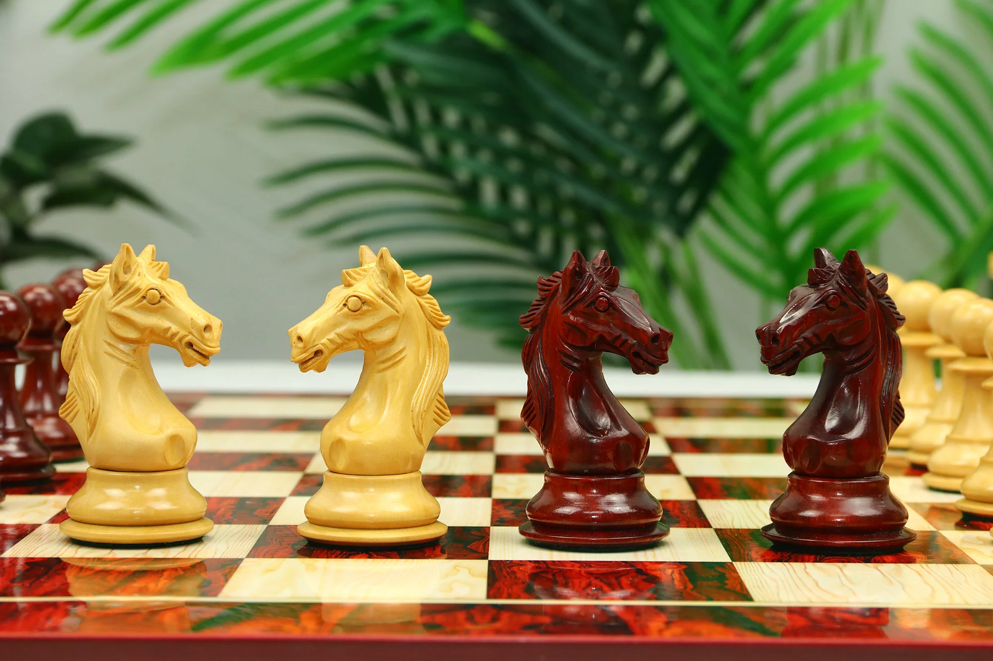 Elite Series 4.25" Luxury  Staunton Chess set in African Padouk & Boxwood - Image 13