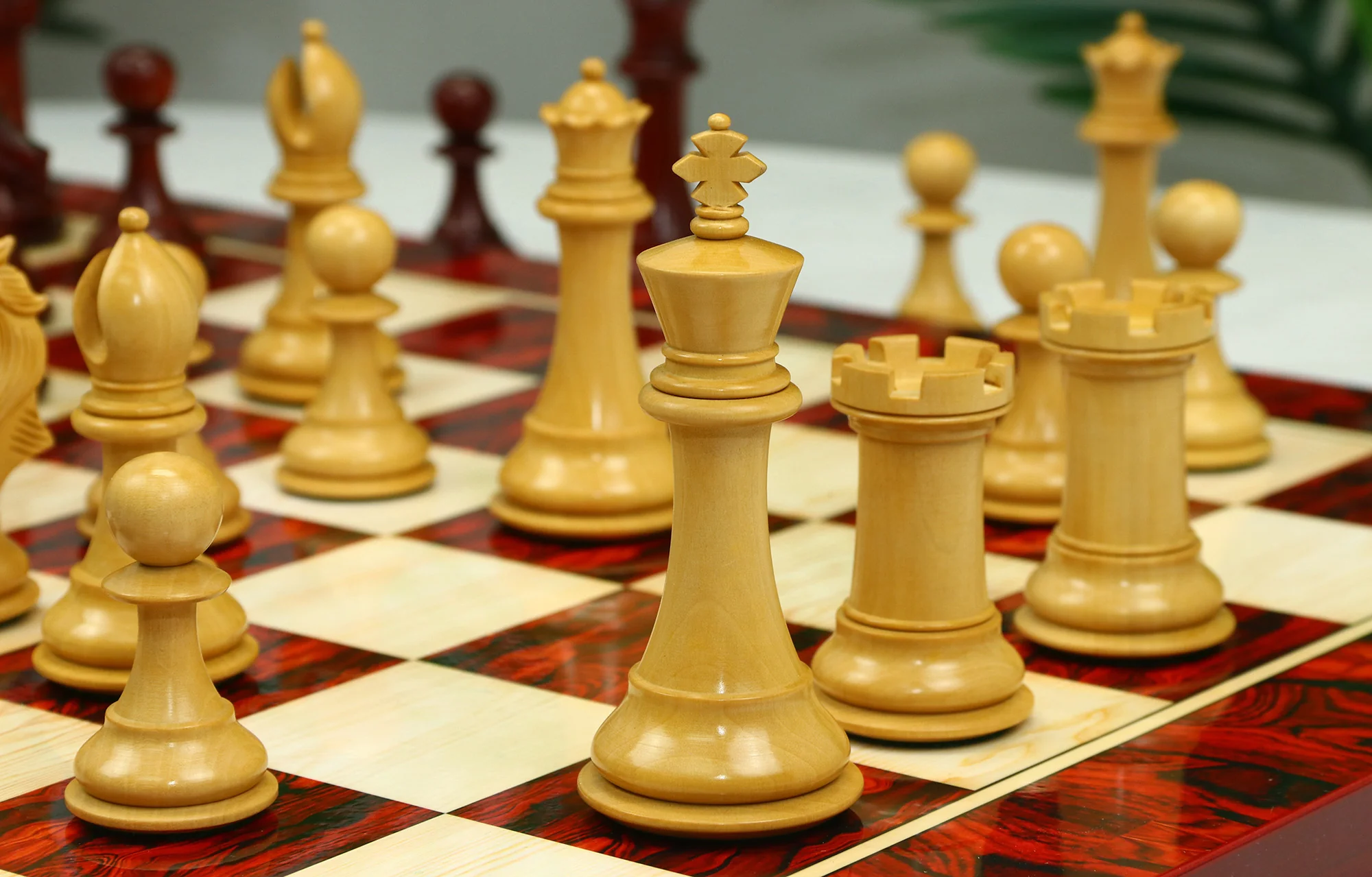Elite Series 4.25" Luxury  Staunton Chess set in African Padouk & Boxwood - Image 20