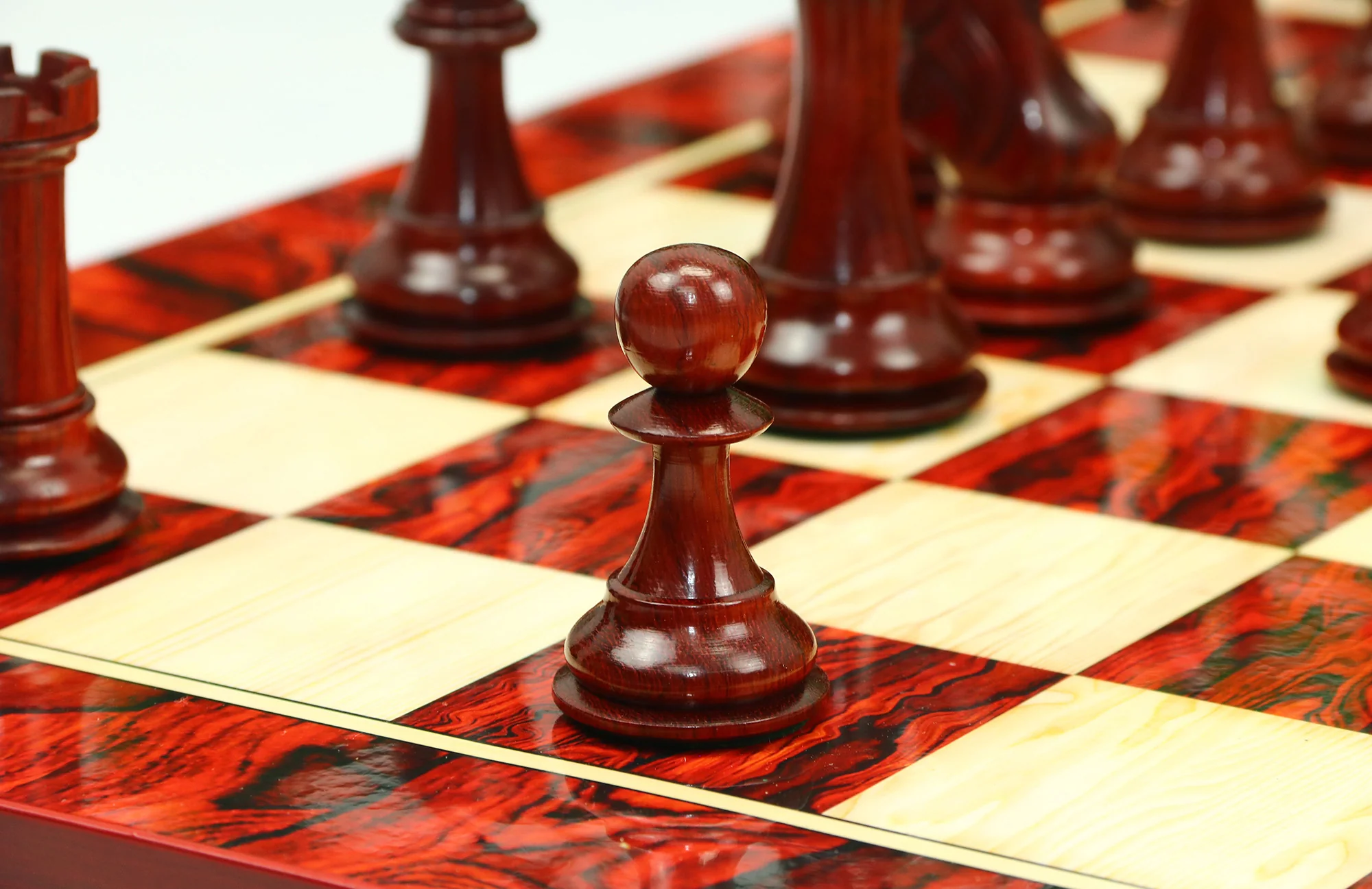 Elite Series 4.25" Luxury  Staunton Chess set in African Padouk & Boxwood - Image 21