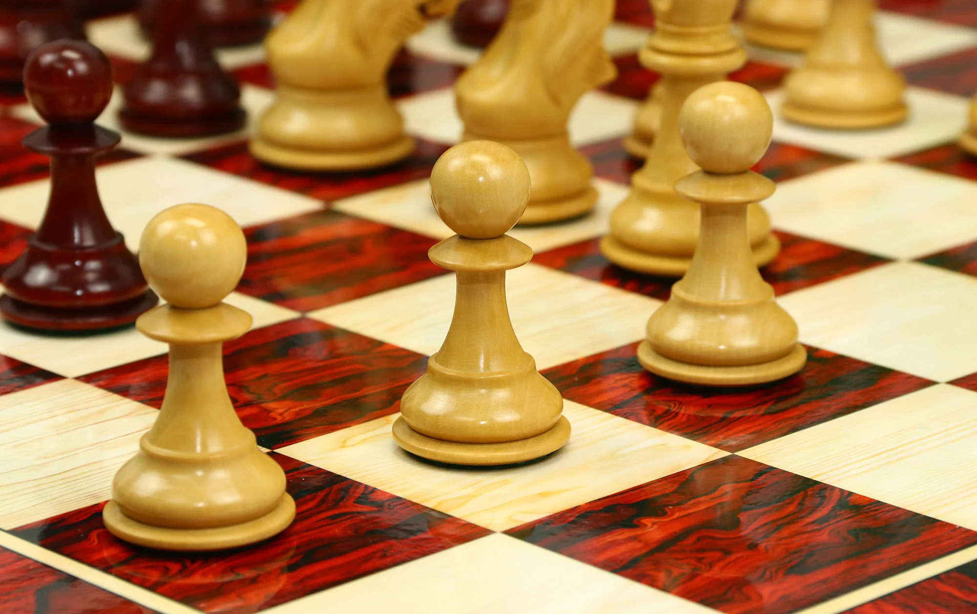 Elite Series 4.25" Luxury  Staunton Chess set in African Padouk & Boxwood - Image 22