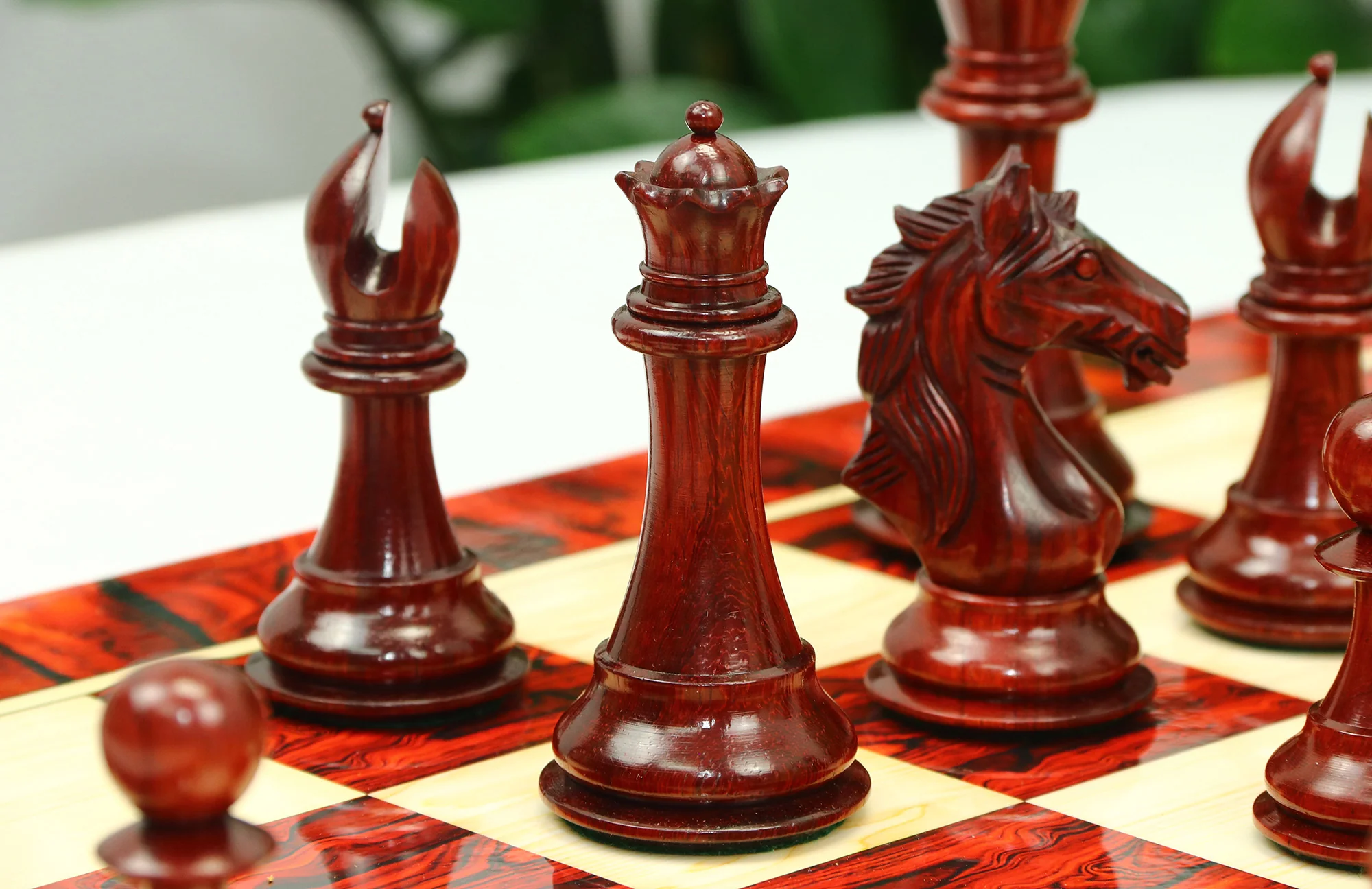 Elite Series 4.25" Luxury  Staunton Chess set in African Padouk & Boxwood - Image 25