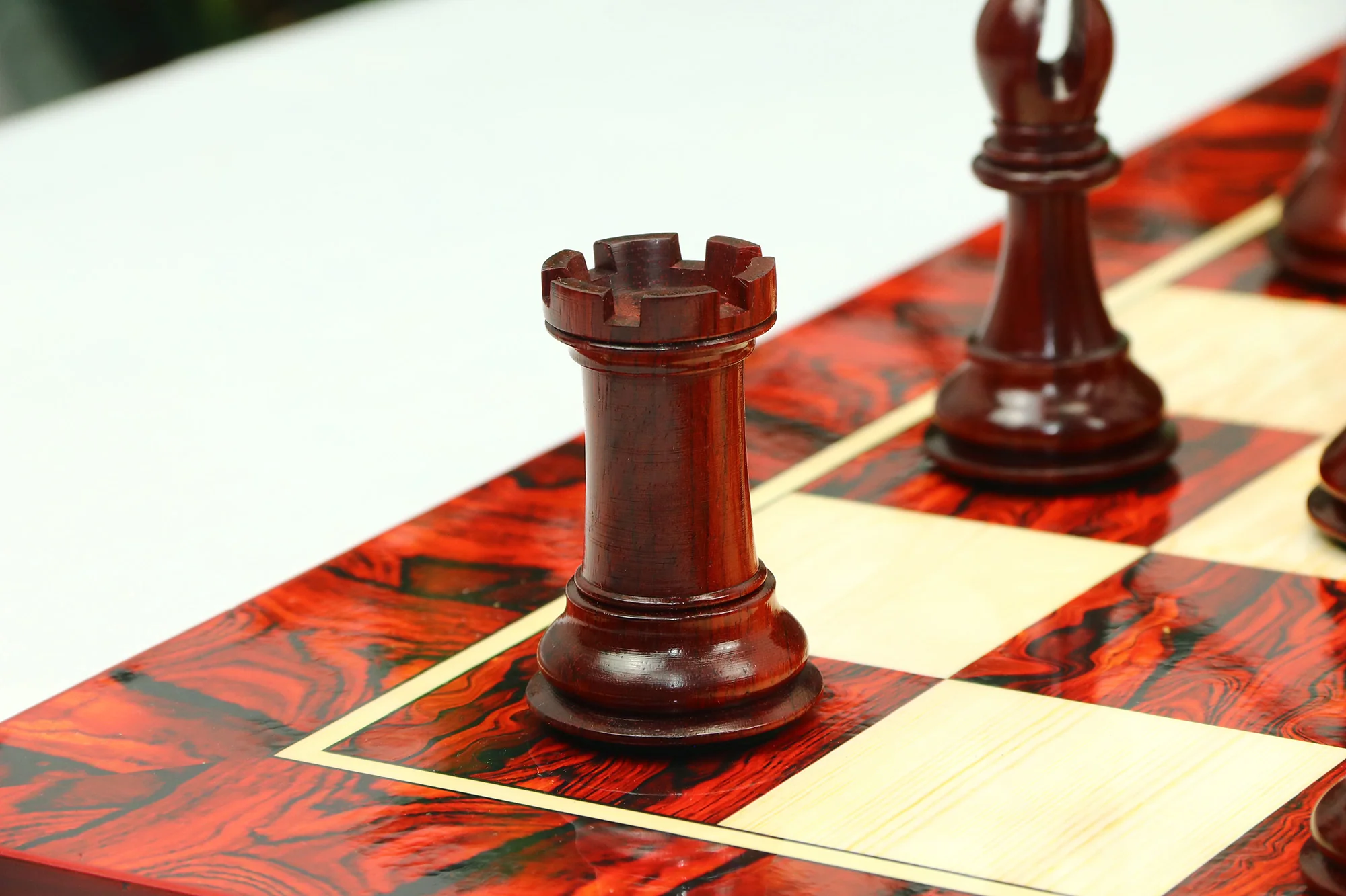 Elite Series 4.25" Luxury  Staunton Chess set in African Padouk & Boxwood - Image 27