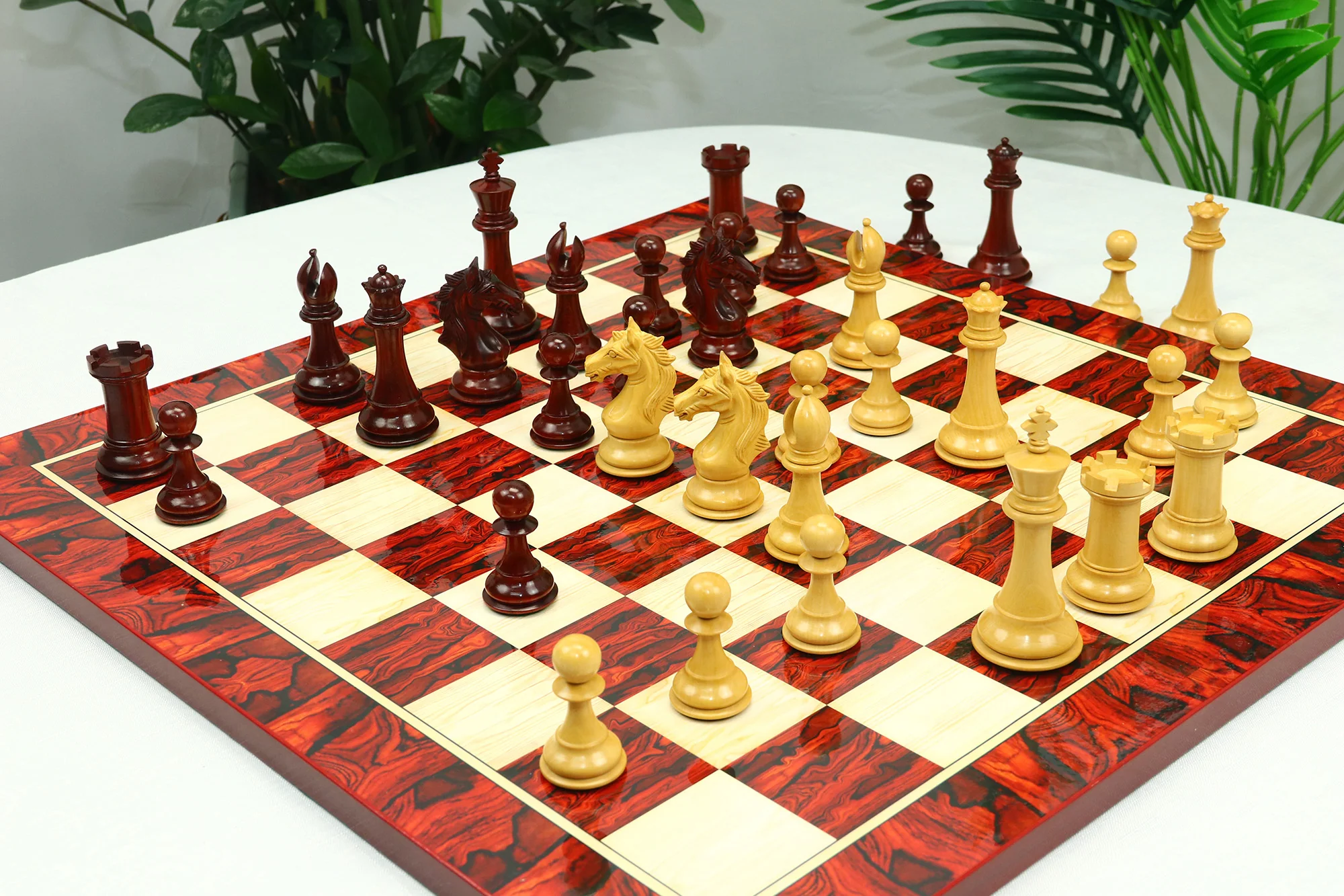 Elite Series 4.25" Luxury  Staunton Chess set in African Padouk & Boxwood - Image 3