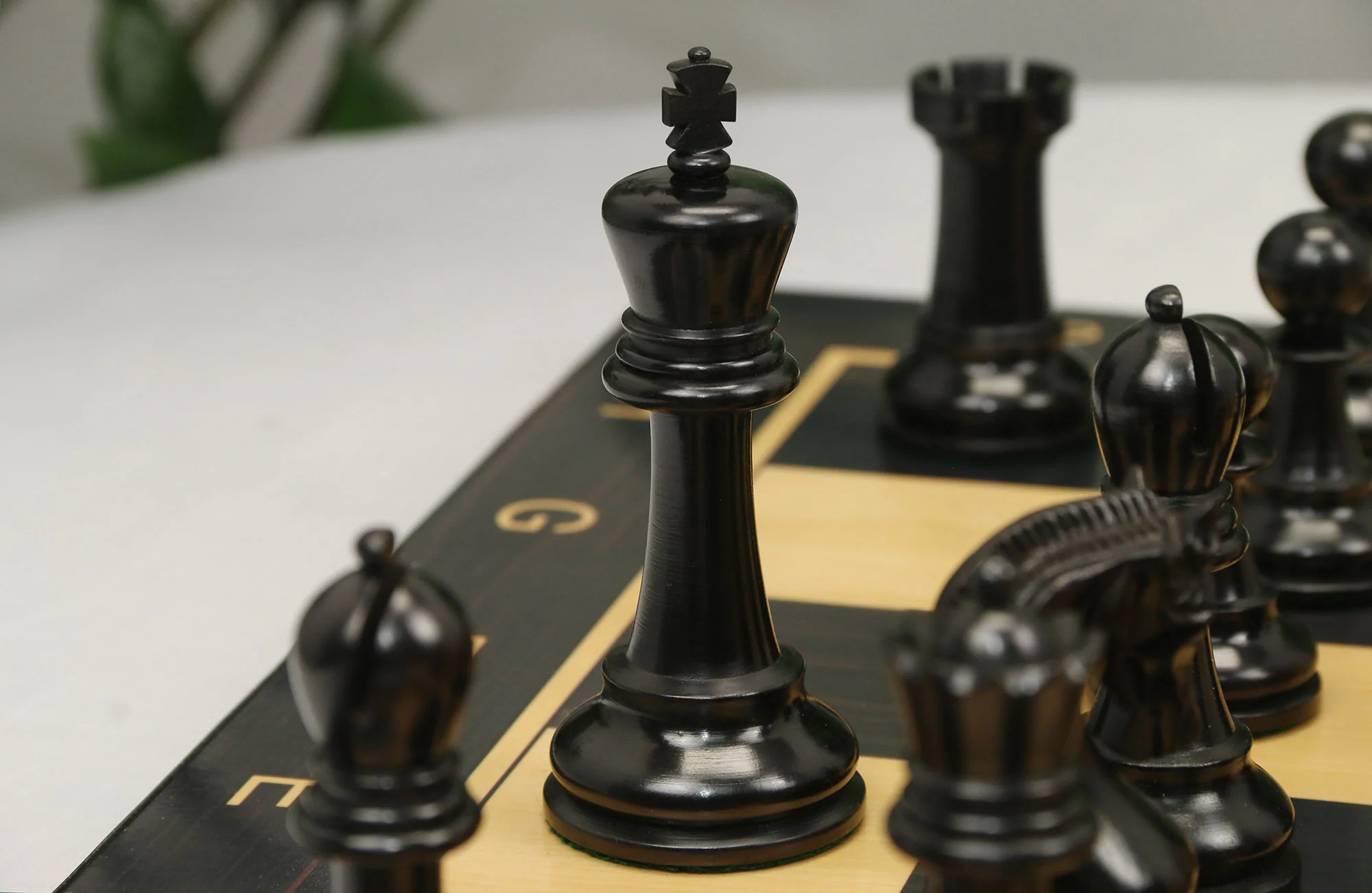 Leningrad Series 4" Chess set in Natural Boxwood and Ebonised Boxwood - Image 19