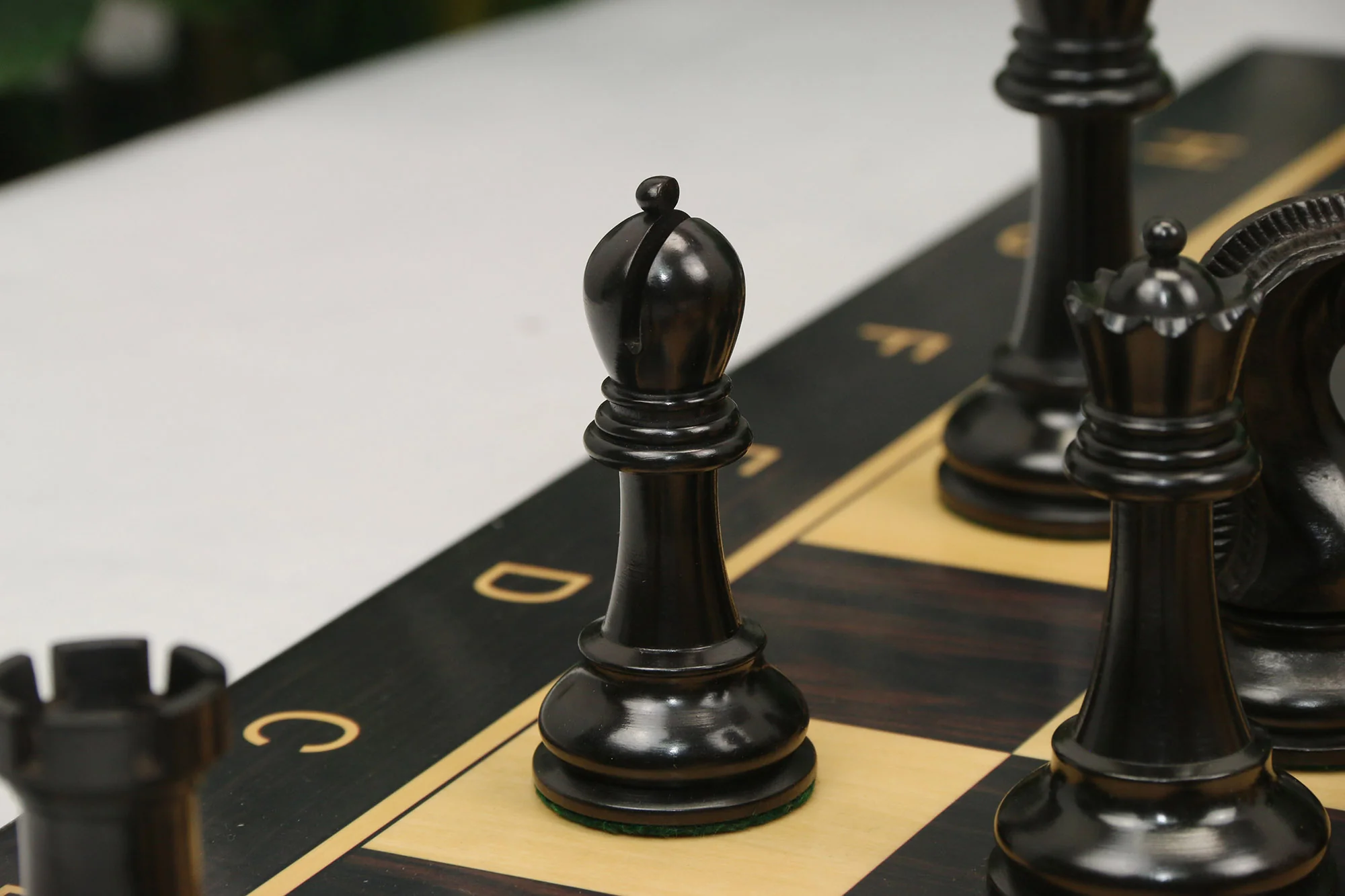 Leningrad Series 4" Chess set in Natural Boxwood and Ebonised Boxwood - Image 21