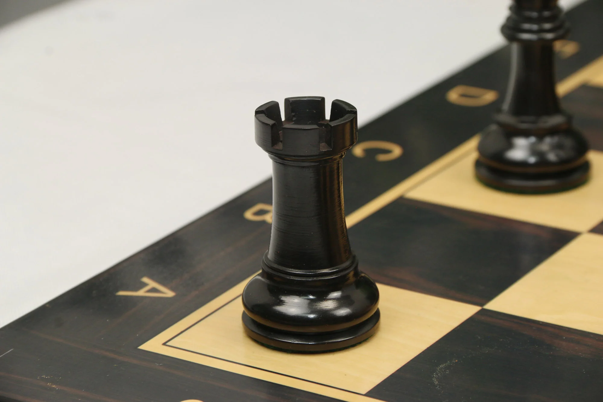 Leningrad Series 4" Chess set in Natural Boxwood and Ebonised Boxwood - Image 23