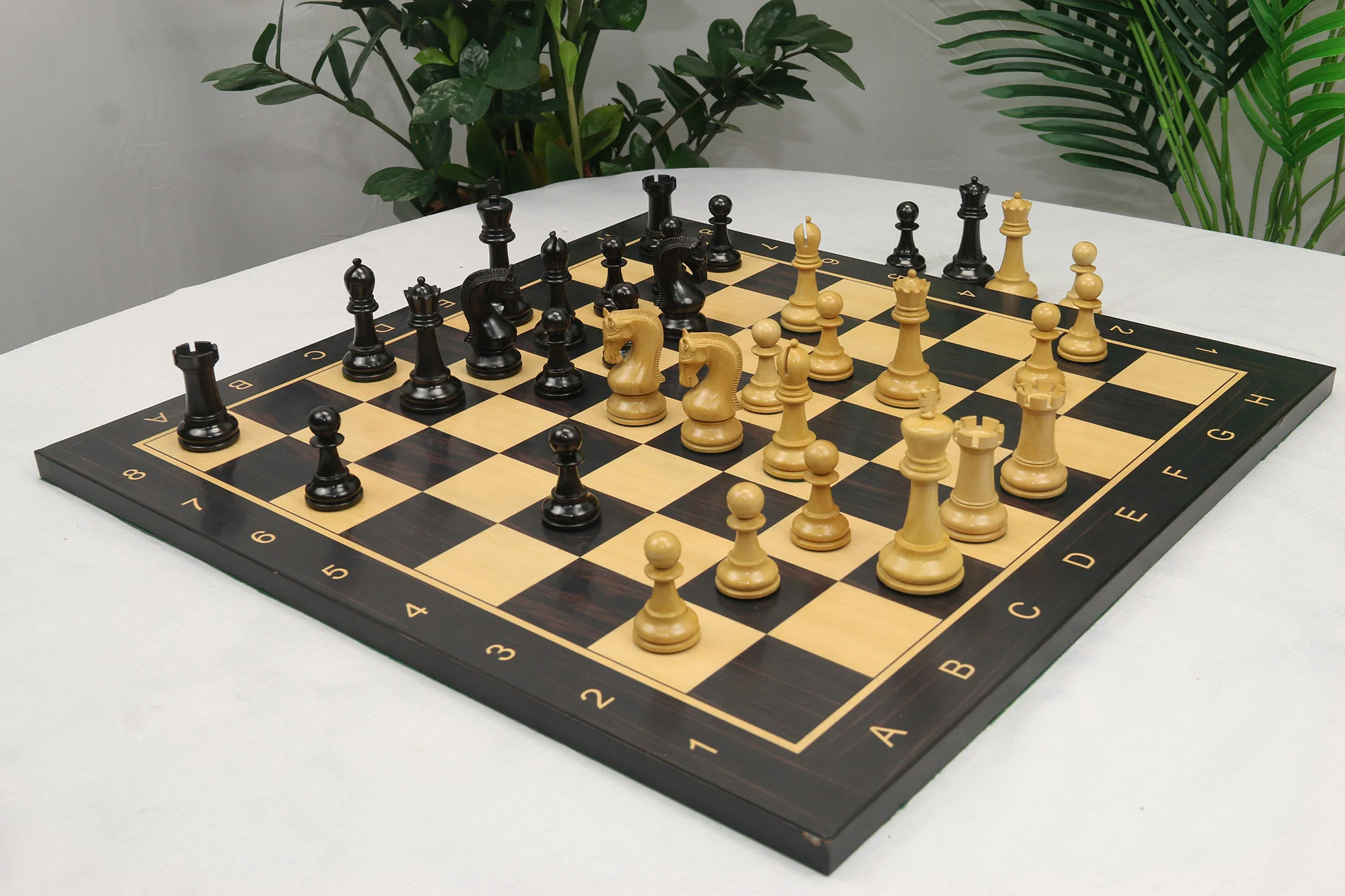 Leningrad Series 4" Chess set in Natural Boxwood and Ebonised Boxwood - Image 27