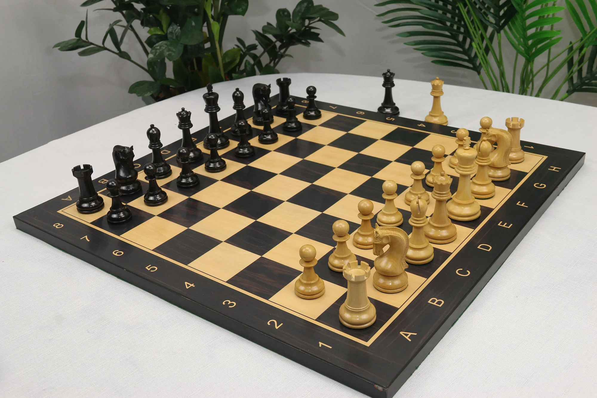 Leningrad Series 4" Chess set in Natural Boxwood and Ebonised Boxwood - Image 29