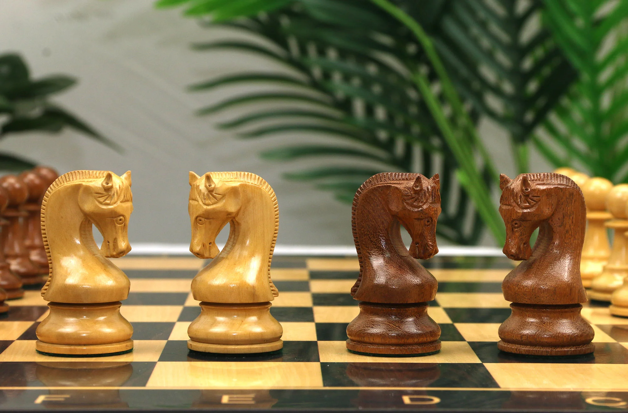 Leningrad Series 4"  Staunton Chess set in Golden Rosewood & Boxwood - Image 10