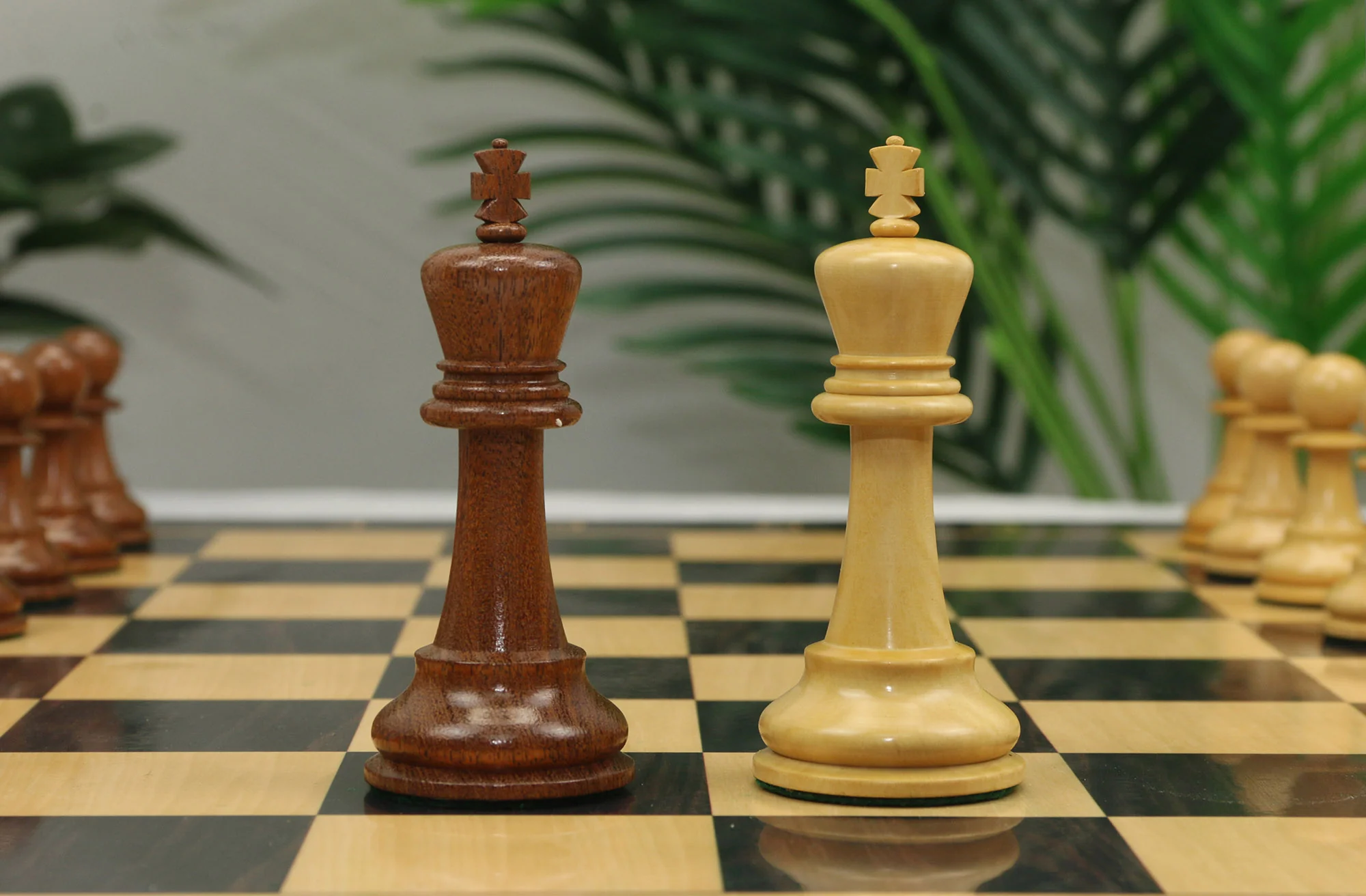 Leningrad Series 4"  Staunton Chess set in Golden Rosewood & Boxwood - Image 7