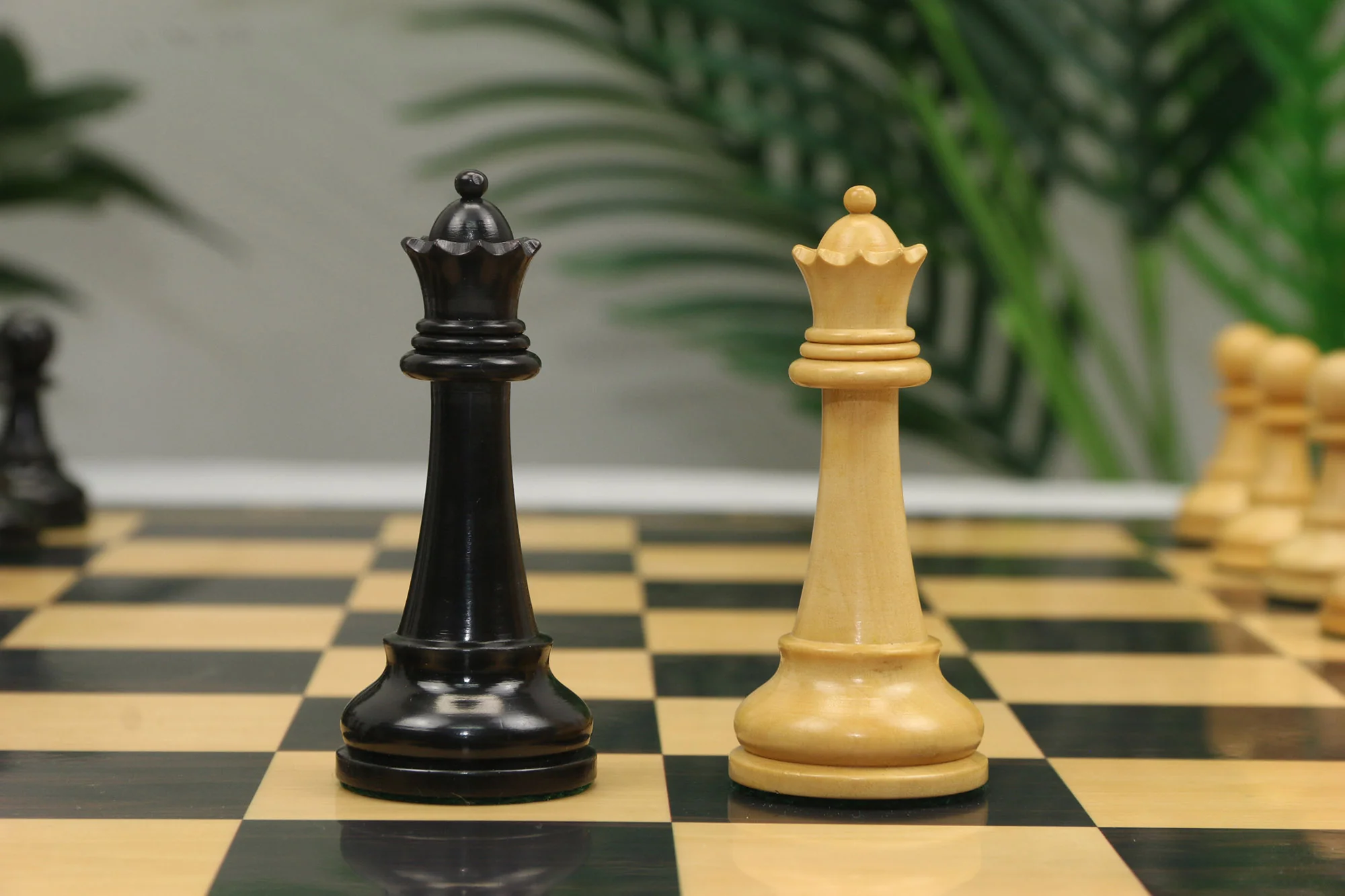 Winchester Series 4" Luxury Staunton Chess Pieces - Ebonised Wood - Image 10
