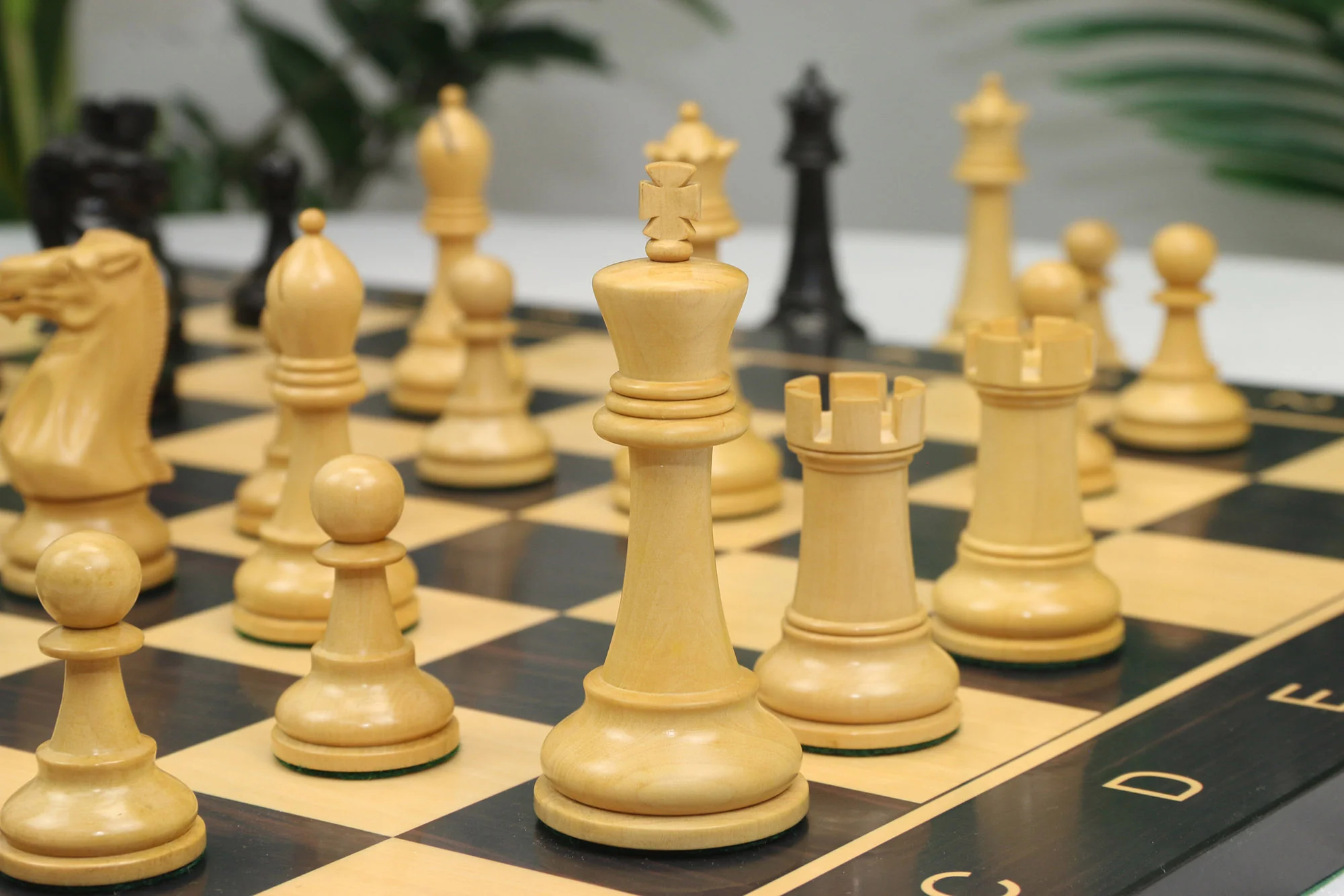 Winchester Series 4" Luxury Staunton Chess Pieces - Ebonised Wood - Image 16