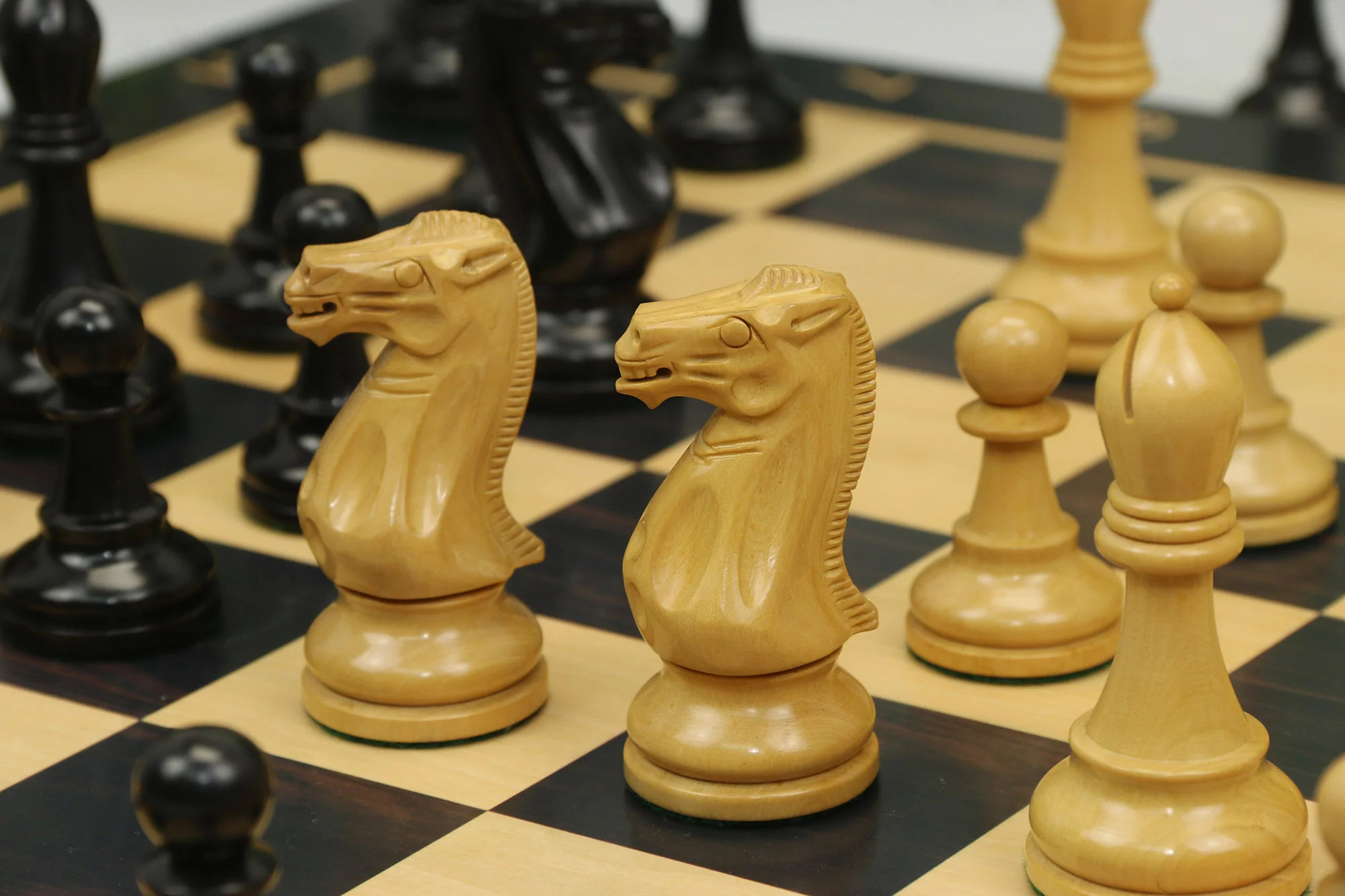 Winchester Series 4" Luxury Staunton Chess Pieces - Ebonised Wood - Image 18