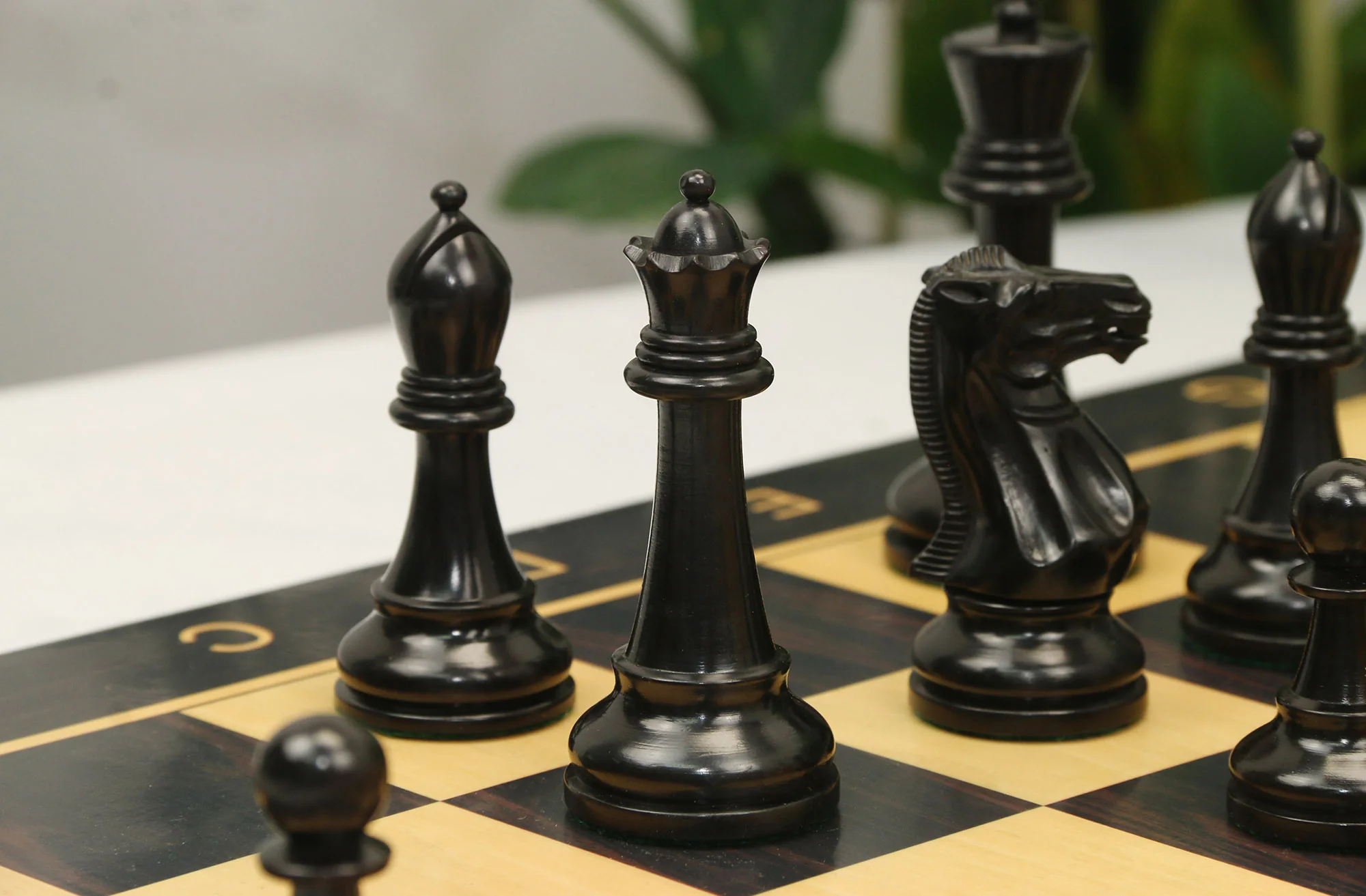 Winchester Series 4" Luxury Staunton Chess Pieces - Ebonised Wood - Image 19