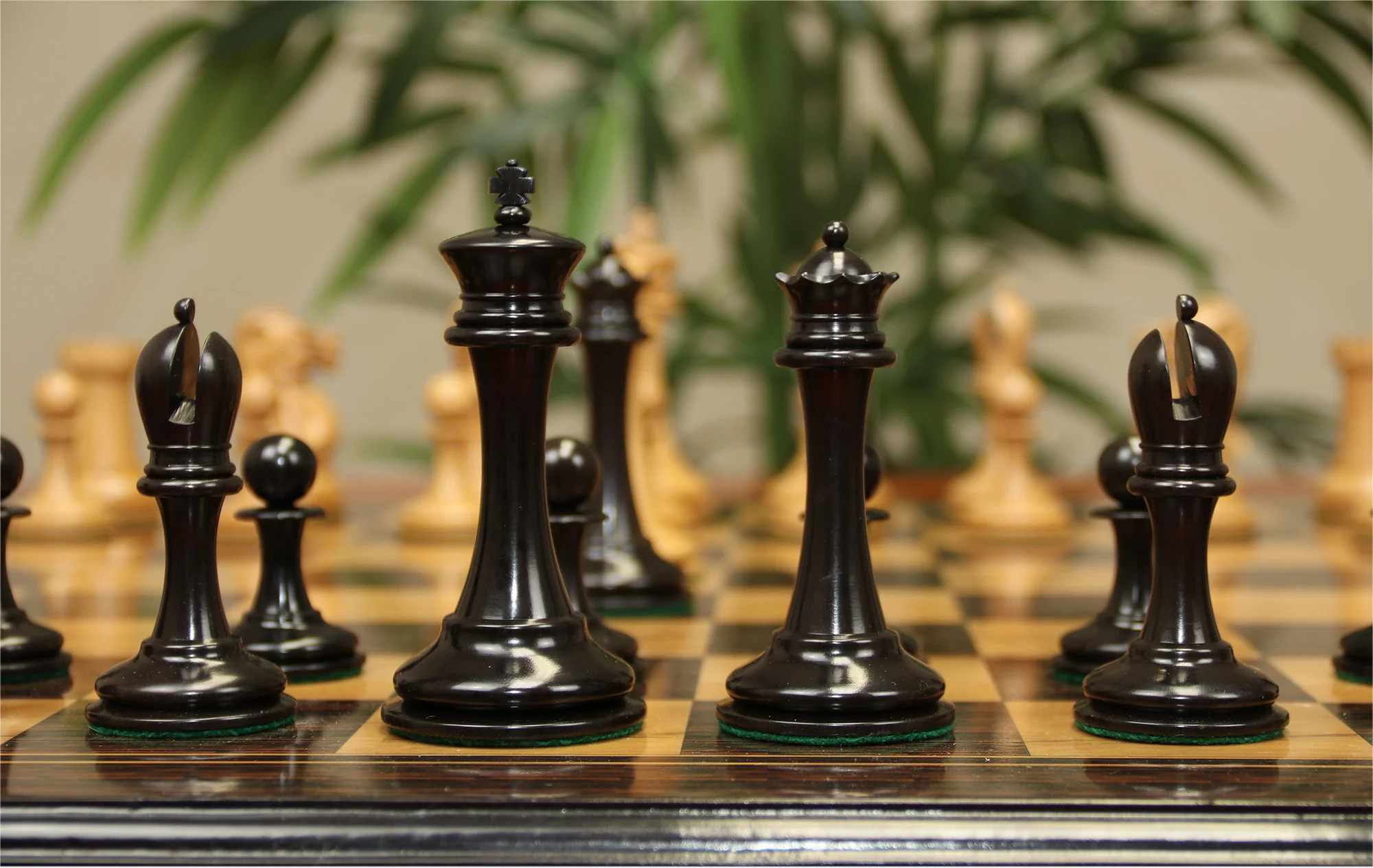 B & Company Reproduced Staunton 4.4" Chess Set in Distressed Boxwood and Ebony - Image 18