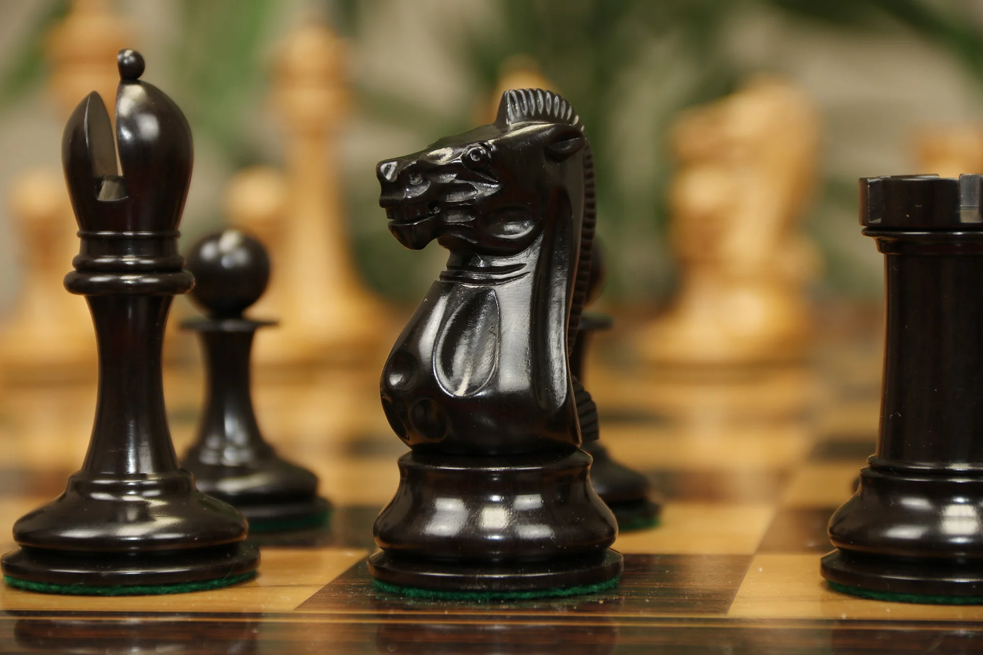 B & Company Reproduced Staunton 4.4" Chess Set in Distressed Boxwood and Ebony - Image 23