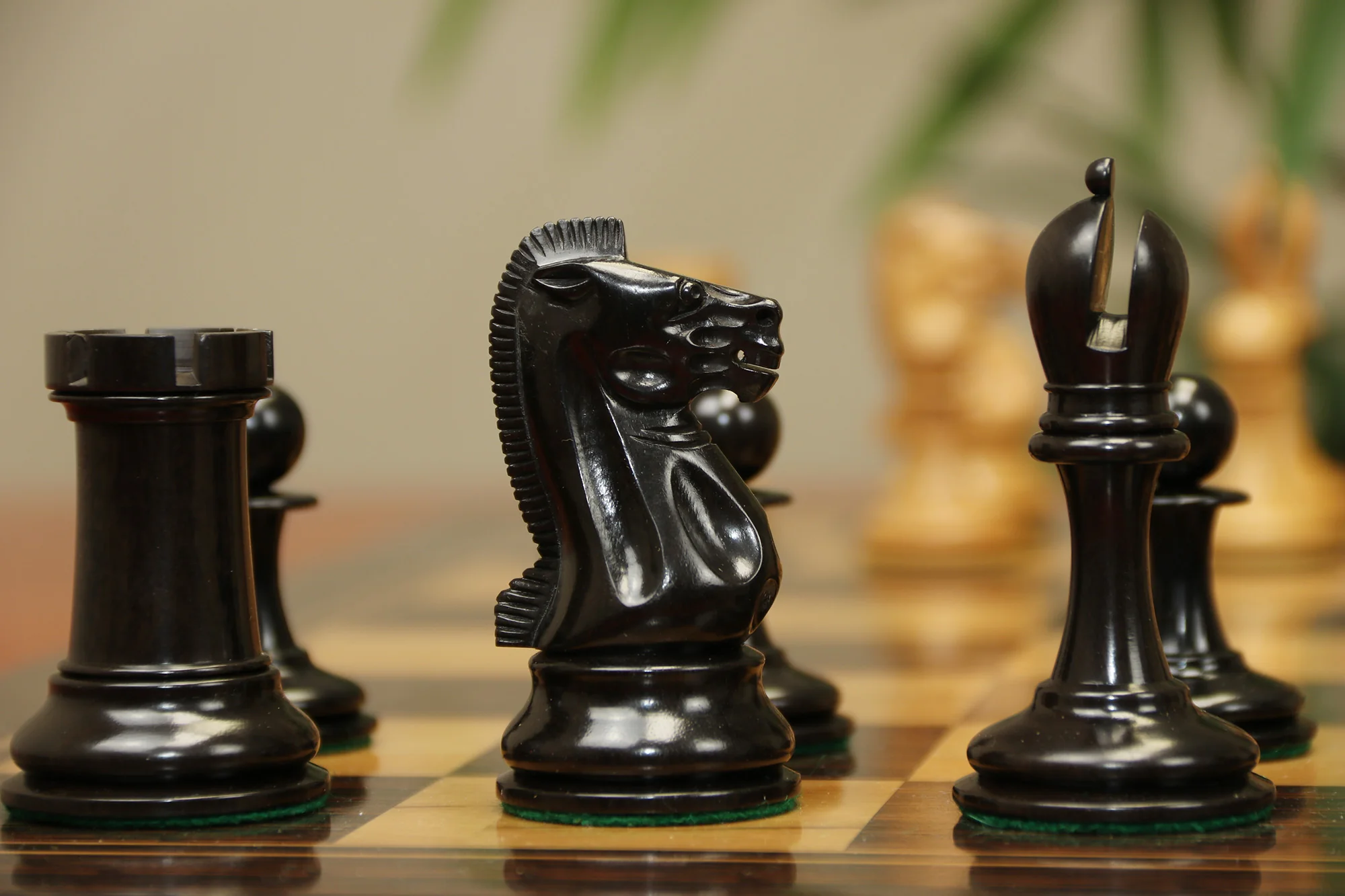 B & Company Reproduced Staunton 4.4" Chess Set in Distressed Boxwood and Ebony - Image 25