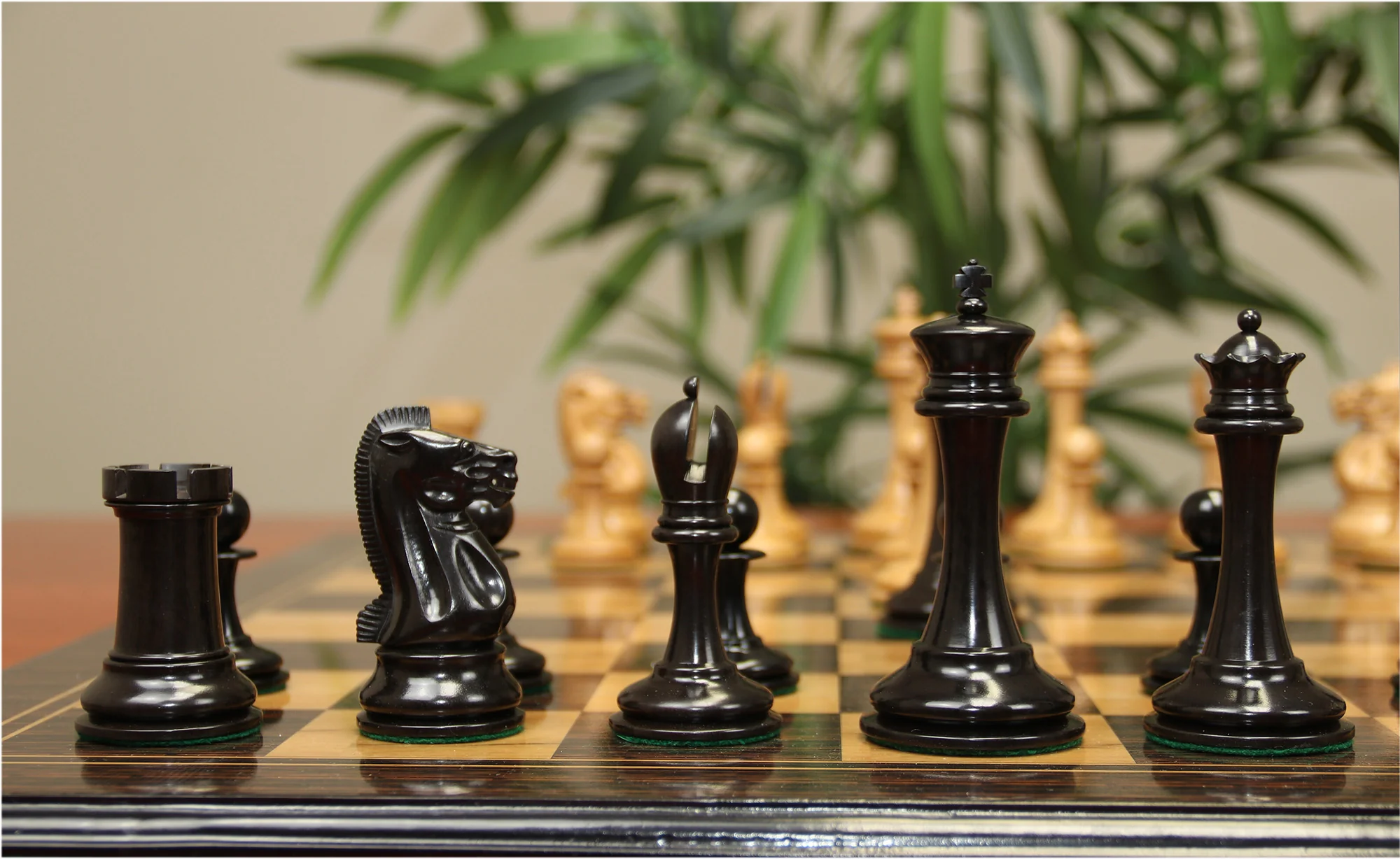 B & Company Reproduced Staunton 4.4" Chess Set in Distressed Boxwood and Ebony - Image 26